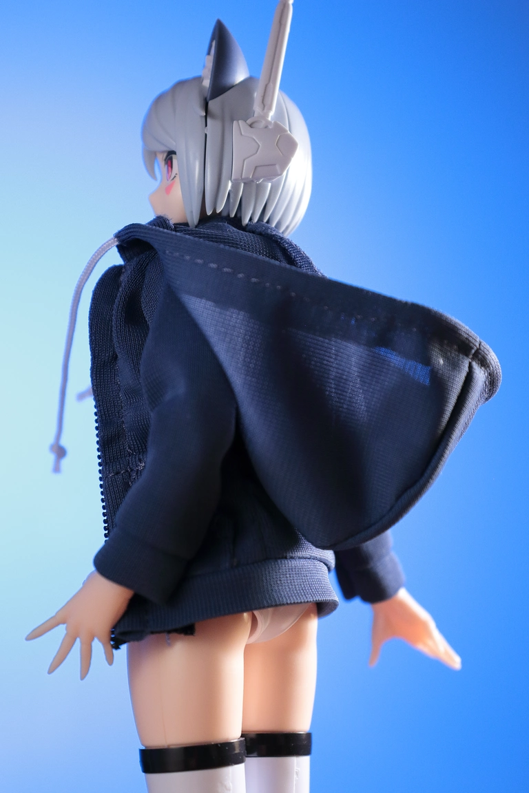 A back view of “Variable Fighter Girls” Kairos girl wearing a 1/12 Rash Guard in navy