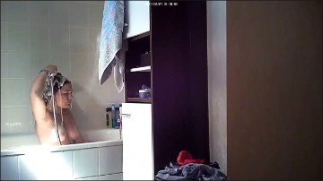 [Image: Voyeur16445111940.jpg]