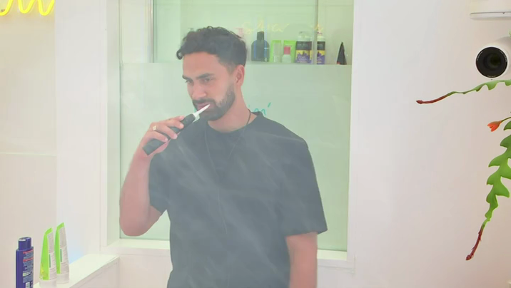 [Image: xvs7f7p9m6rq.png]