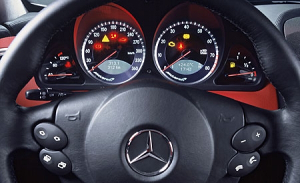 mercedes-benz-slr-mclaren-panel.jpg