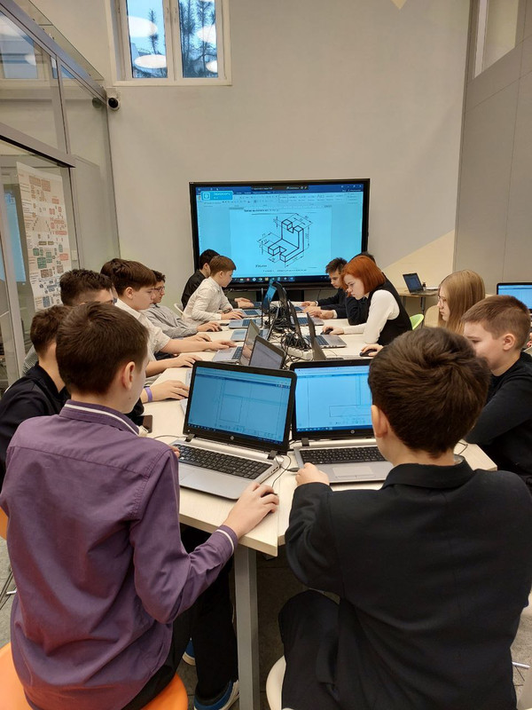 photo-5348265153436707867-y