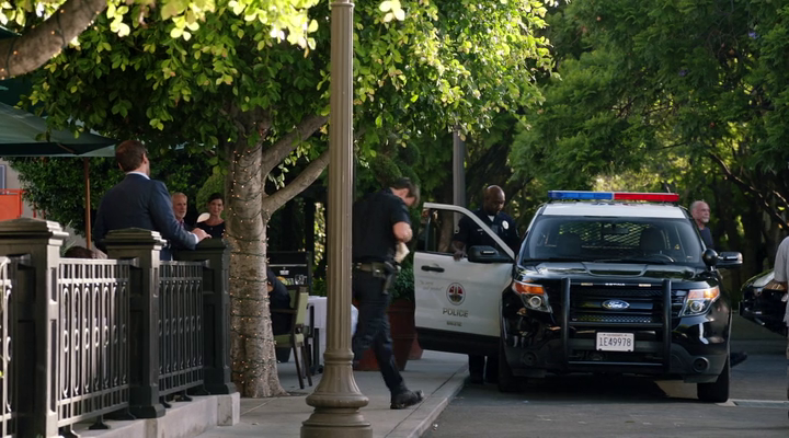 The.Rookie.S02E01.WEBRip.x264-ION10-006