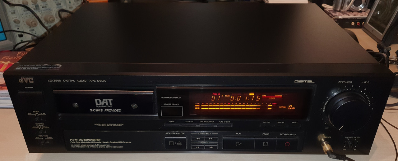 JVC XD-Z505