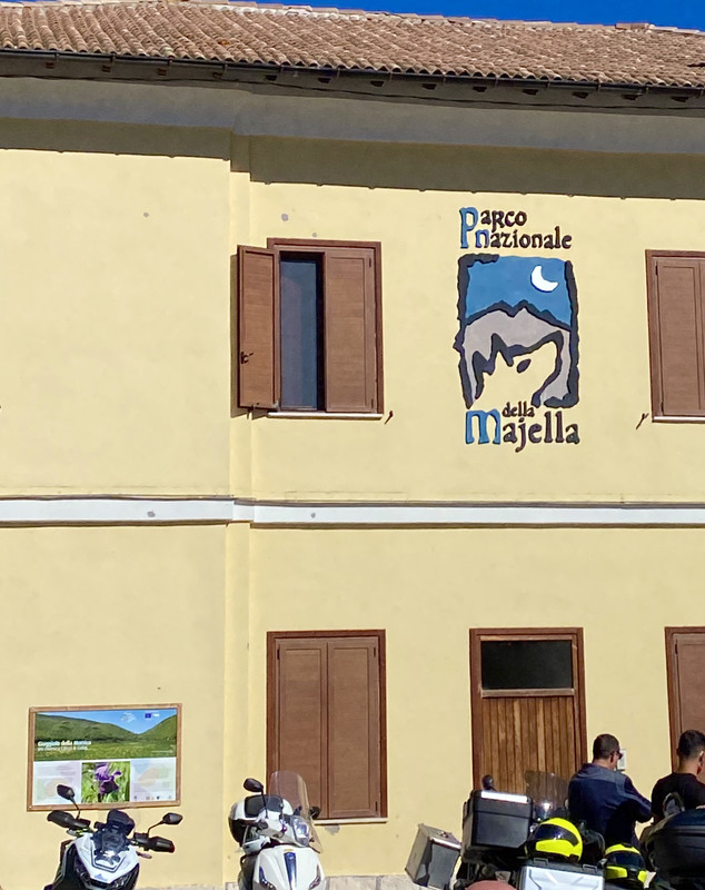 41F44FAE-F0C4-4D12-8464-D039D752D78E