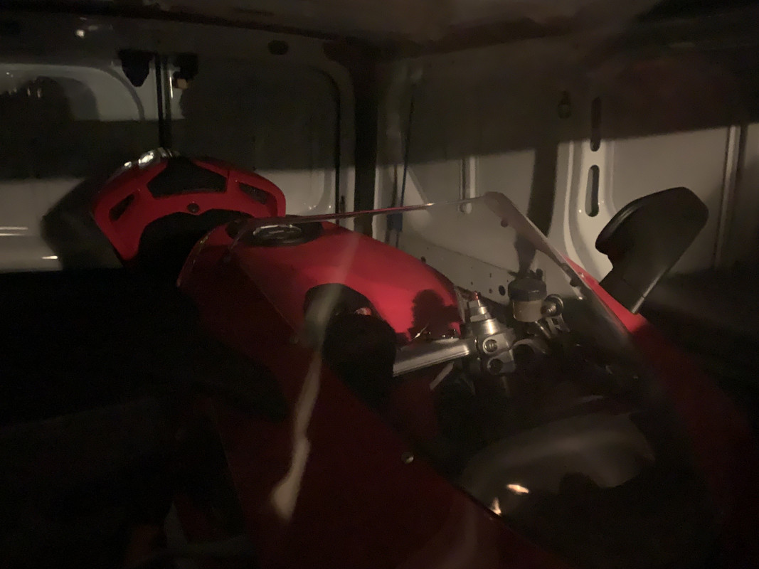 B1FF6CC1-F095-489B-A55D-4345BC7A71FF