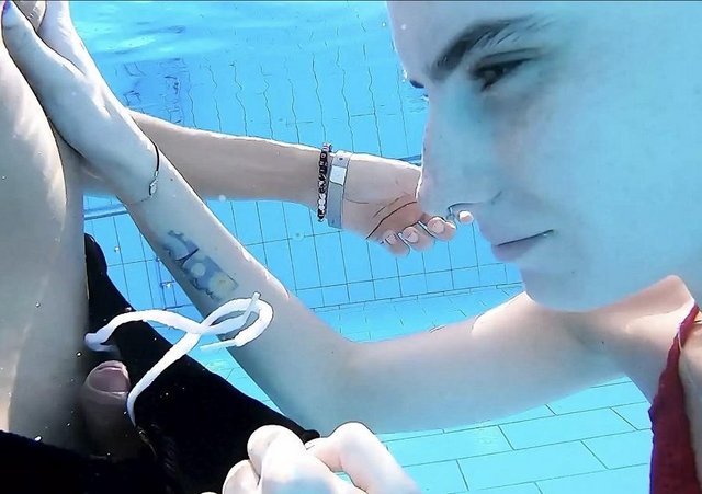 Amateur Public Sex In The Pool And Hotel In Magic Bali 14