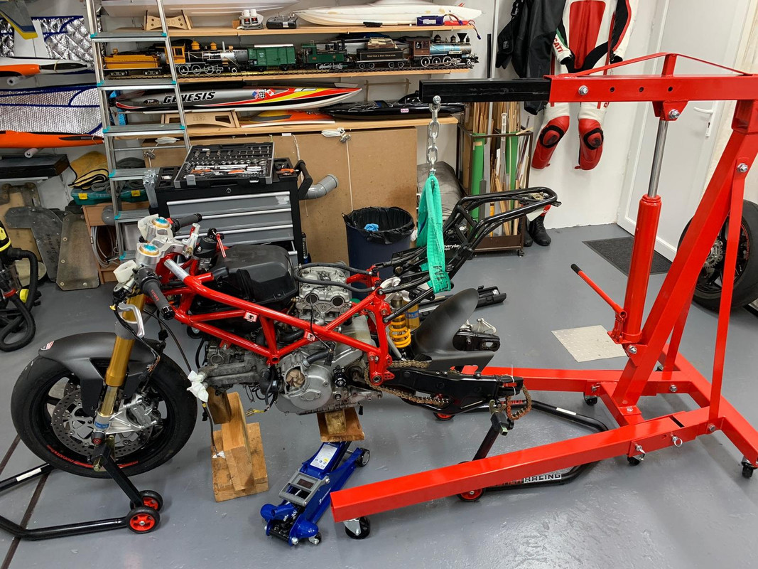 56303884899__D8AFD819-684F-42A3-A5F2-025C0C1F3D34