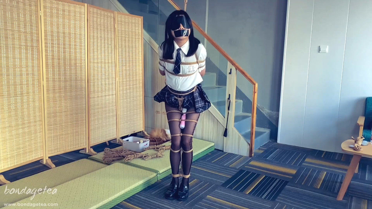 绳精病 节后第一天老湿的秘密被学生发现.mp4_20211010_130953.306