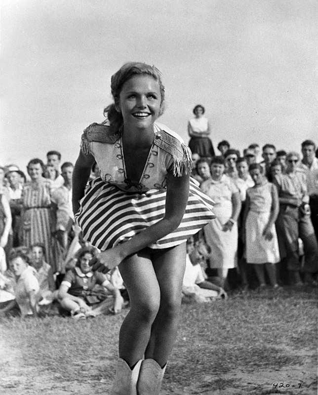Lee_Remick_d49