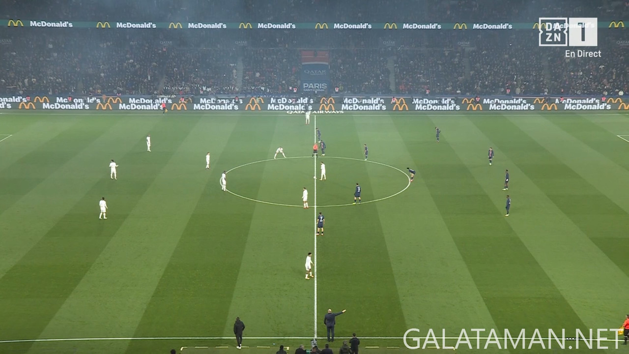 [Image: 03-16-20-37-04-DAZN-1-HD-FR-Paris-Saint-...hot-00.jpg]