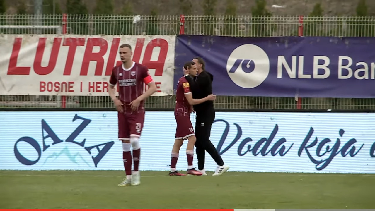 9F81CE85-A8A1-484E-8EA4-B97D744F41E0