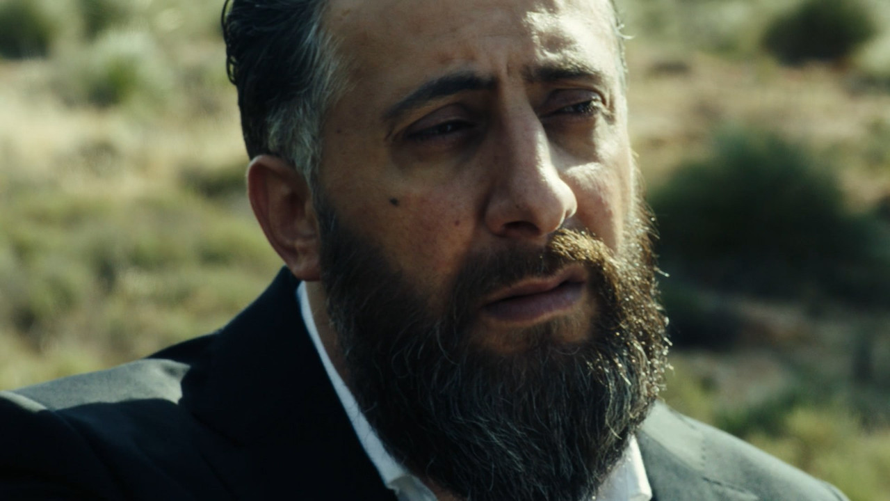 4 Blocks S02E01 [1080p]