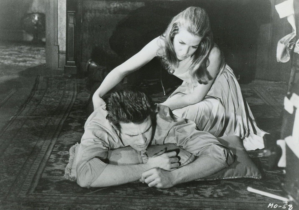 Alexandra_Stewart_a08