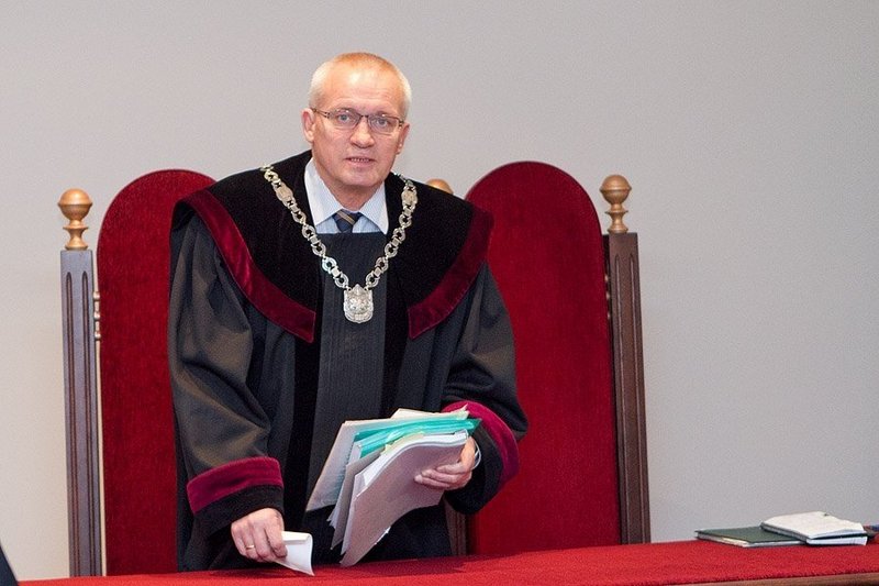 Aurimas Drižius: Pagarsėjęs bylų klastotojas teisėjas Stasys Lemežis, nuteisęs dešimtis nekaltų žmonių,  teisiamas už kyšininkavimą