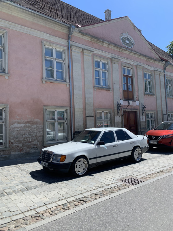 CF7FDA0A-EAD4-413F-B7B0-AD9DB9FC7499