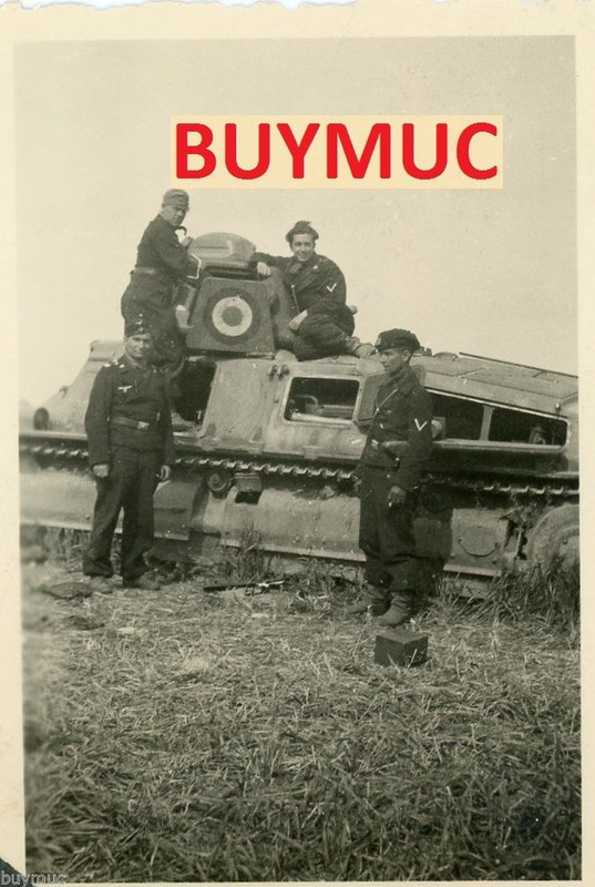 FOTO FRANCE ZERSTÖRTER TANK PANZER DESTROYED
