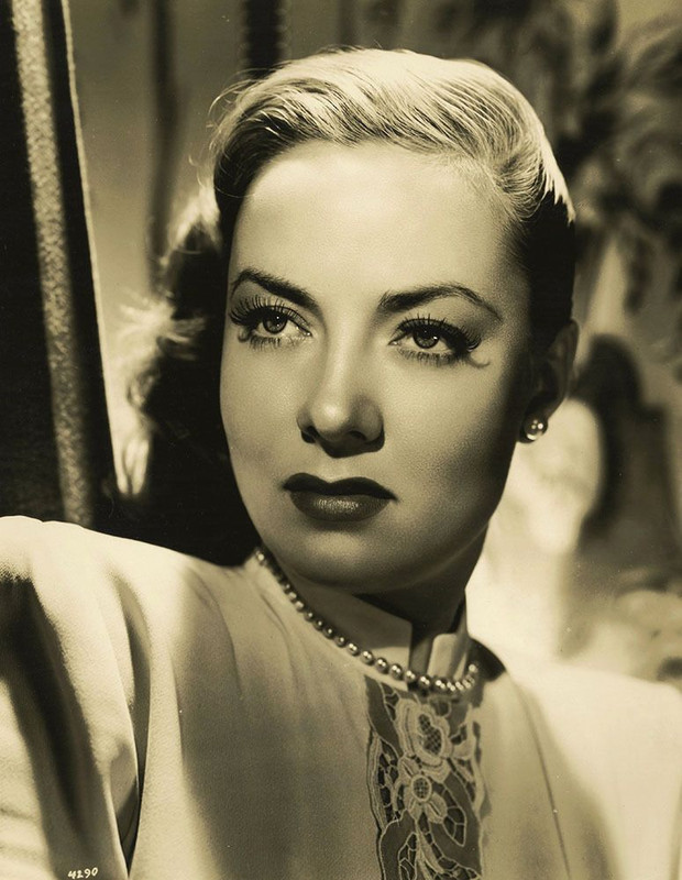 Audrey_Totter_b86
