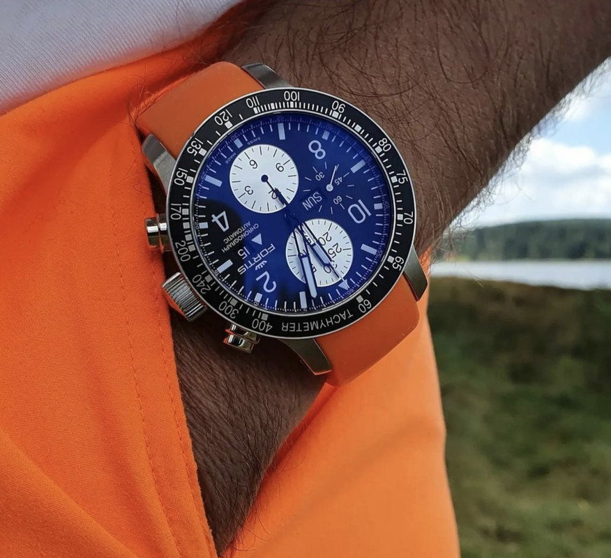 93153199-0A5D-422B-A7B6-3B9C3E01685F