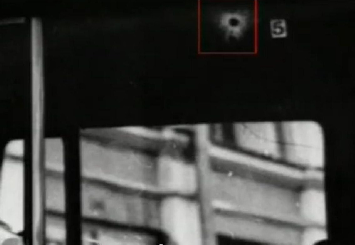 26 расстрелянный ЗиЛ-111 5