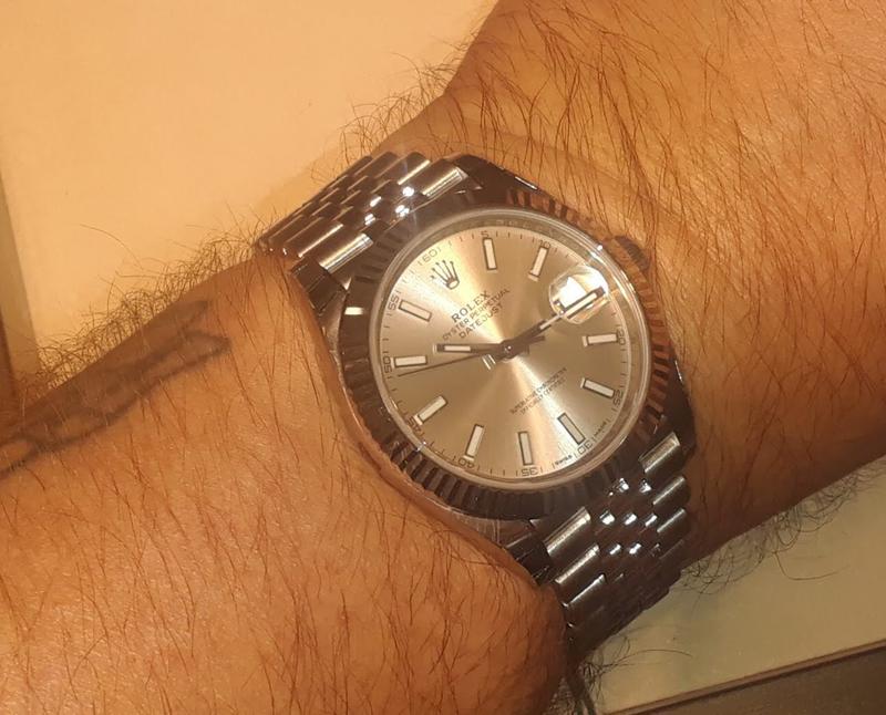 hierarki blødende Erkende The first time ever I... put a Rolex on my wrist./or does this make my wrist  look small? | WatchUSeek Watch Forums