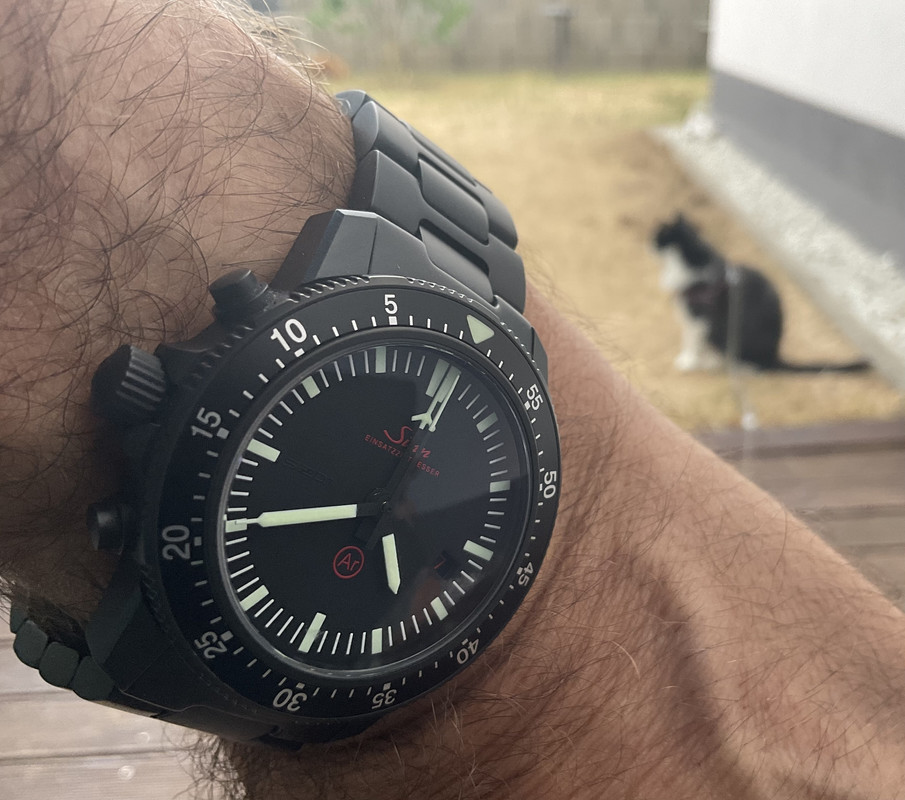 1E2B594E-6DB3-4F07-A4A4-6A2E160AA9F1