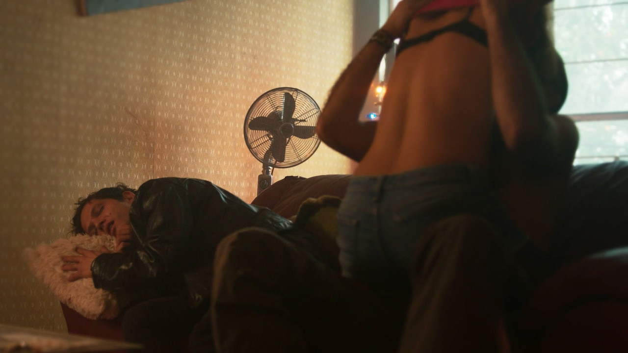 Diablo.Guardian.S01E02.1080p.AMZN.mkv_snapshot_01.18_[2021.07.28_15.13.17]