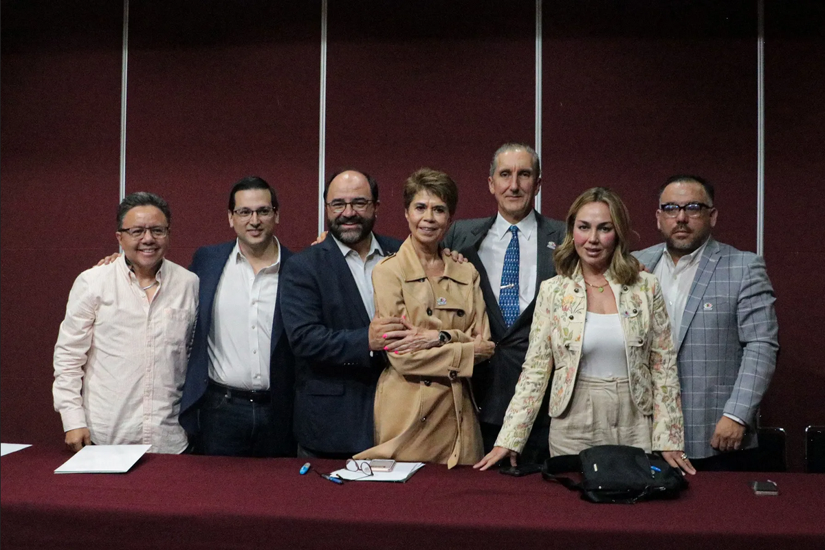 Unid@s cierra filas con Xóchitl; refrenda proceso del Frente Amplio por México