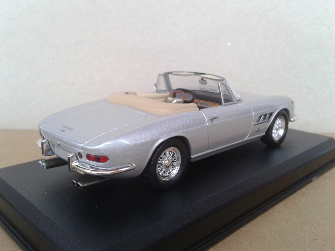 1967 Ferrari 330 GTS (Ixo - nº 30 Ferrari RBA) (4)