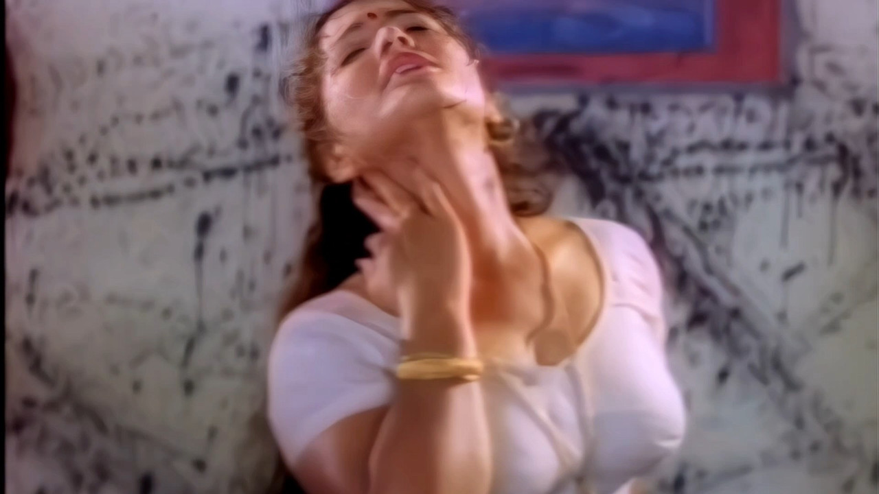 Mallu Maria Erotic Romance in white Saree.mp4_snapshot_01.39.809