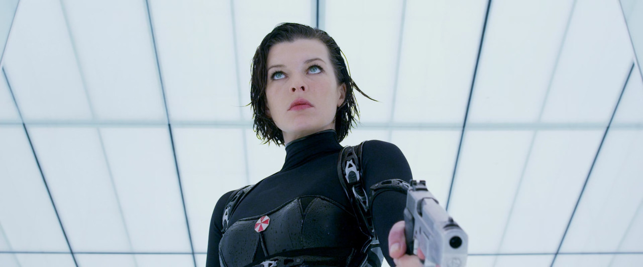 Resident Evil - Retribution (2012) (1080p BDRip x265 10bit DTS-HD MA 5.1 - HxD) [TAoE].mkv_20200616_