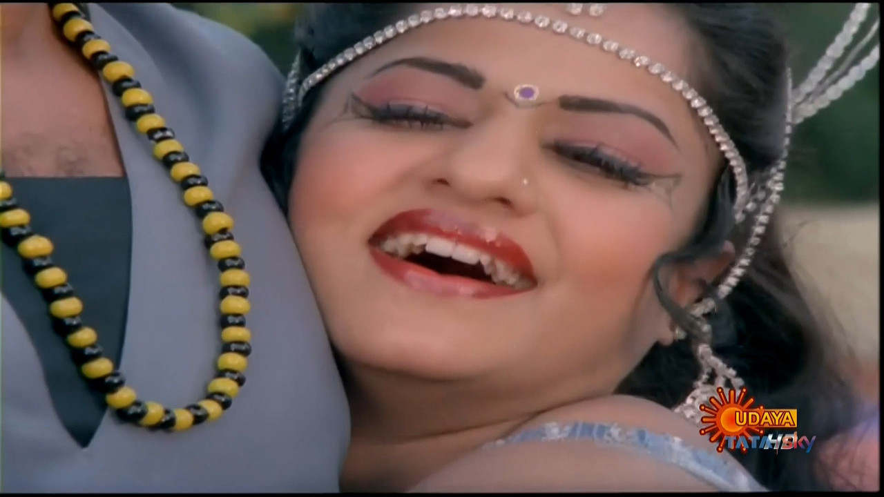 Jayamalini Hot Jungle Song~HDTV.mp4_20201024_124833.662