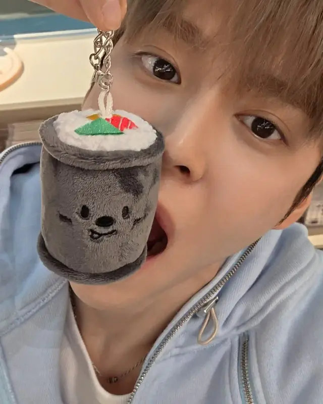 20251005_205756_copy_1728x2160