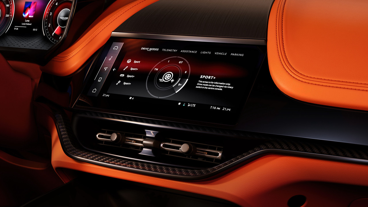 AstonMartinDBX707_9