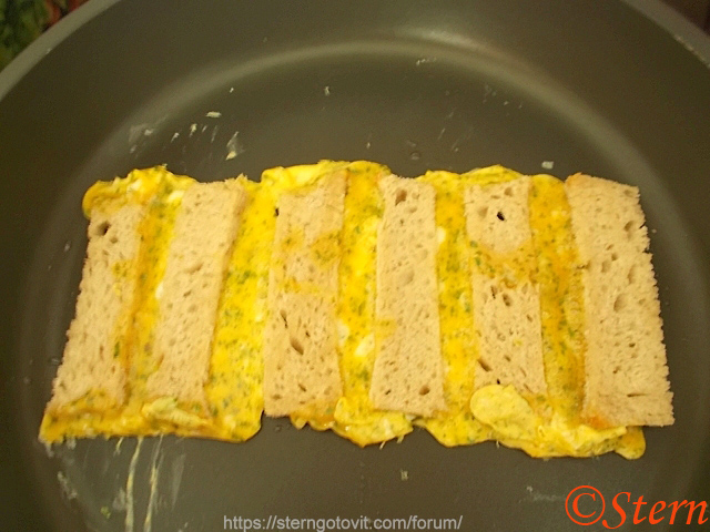 Яичница с хлебом «Траки»