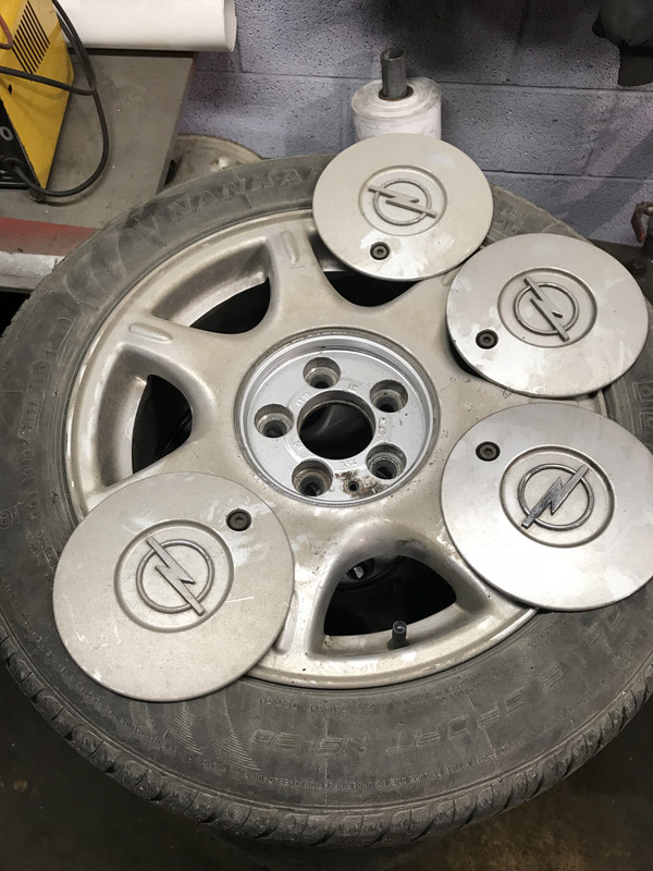 7A0283D1-4786-4832-B153-954386ACB8DD