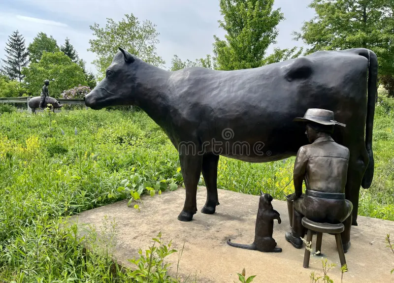 milking-cow-cat-drinking-milk-frederik-meijer-gardens-sculpture-park-frederik-meijer-gardens-sculptu