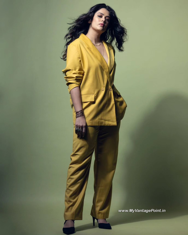 18-Actress-Girija-Oak-Godbole-Photos-Wallpapers-My-Vantage-Point