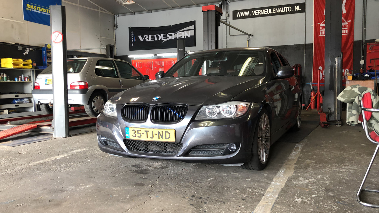 AE02A6B6-C228-47A2-9039-E3E7560E79BF