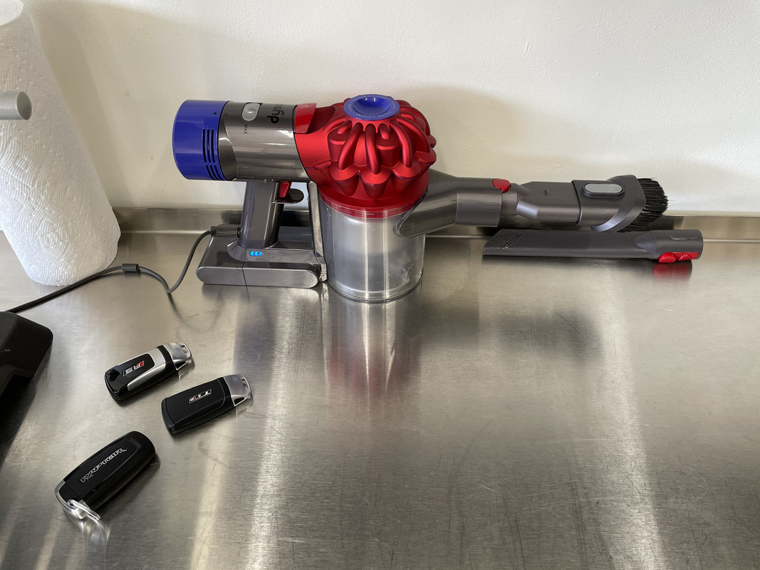 FD40B33D-881A-4C31-8CF8-FF5FBB0325AD