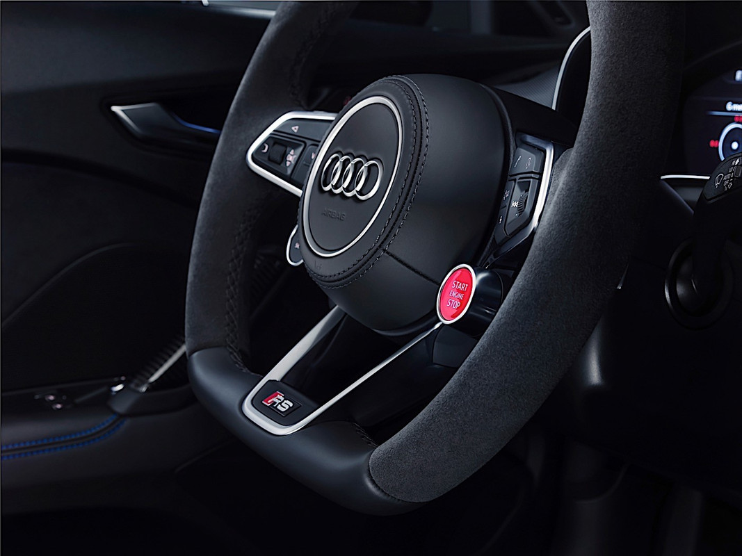 Audi TT RS Coupé & Audi TT RS Roadster (14)