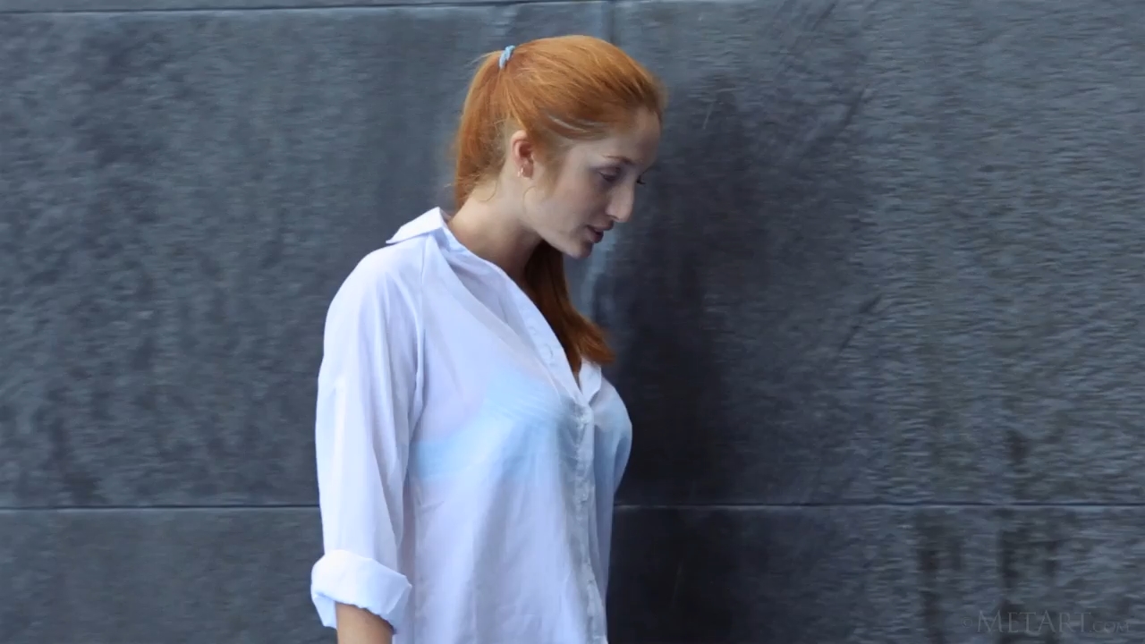 Michelle H - The-Swimming-Pool_M3t4rt - 041718 720p.mp4_snapshot