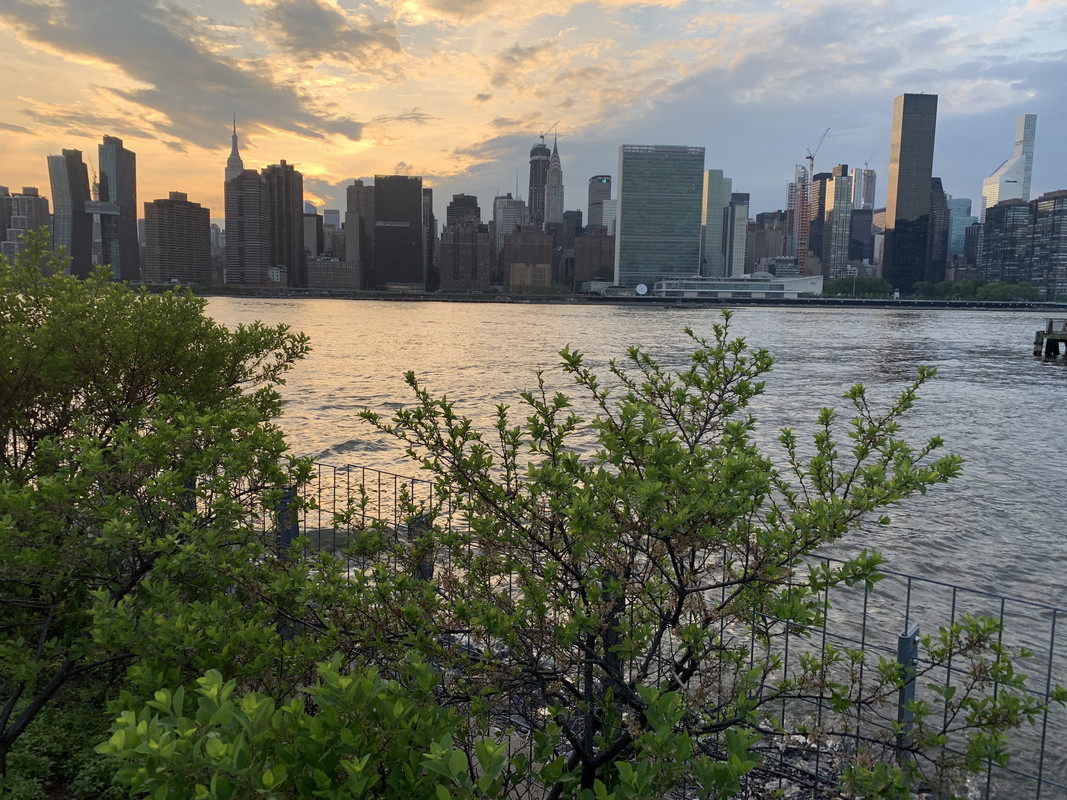 5F86E71F-8556-4A74-88BC-5DF8529E2222