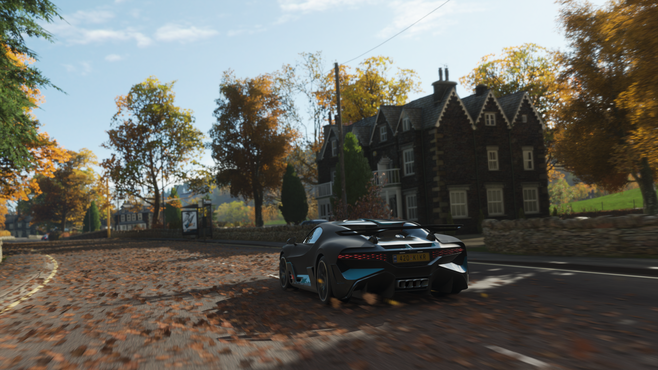 Bugatti Divo autumn road2