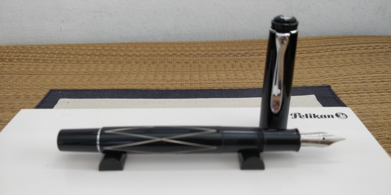 Pelikan M215 Black Lozenge Fountain Pen Discontinued (F or M nib