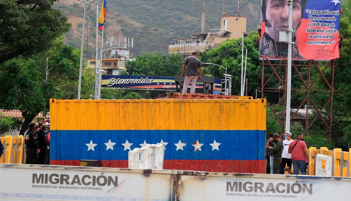 Venezuela anuncia reapertura de frontera con Colombia tras años de cierre