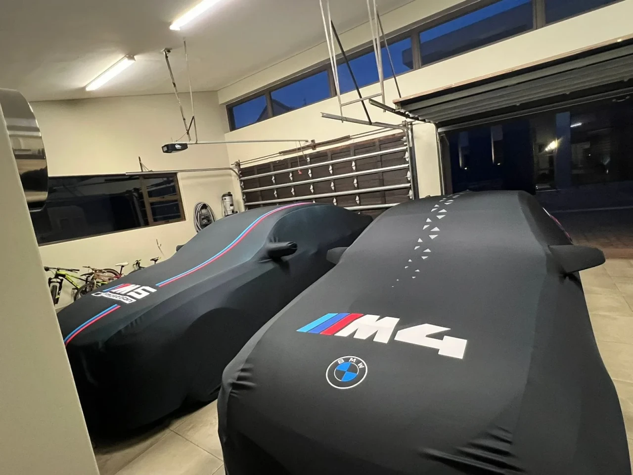 BMW M4 Indoor Artistic Cover