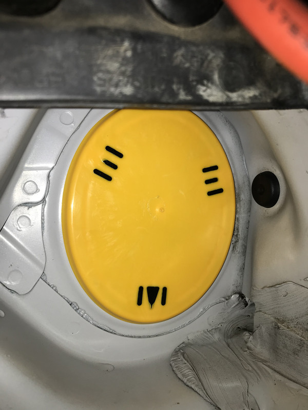 F10 Windscreen Drainage and Yellow Grommet. F10, F11 and F07 Technical Forum 5