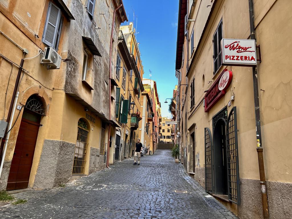 Жаркий сентябрь на побережье Тирренского моря.