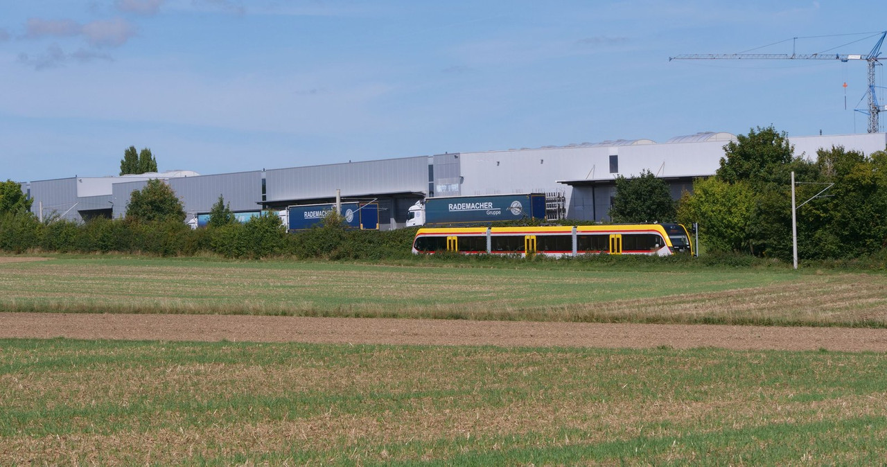 [Bild: 060925-121114b.jpg]