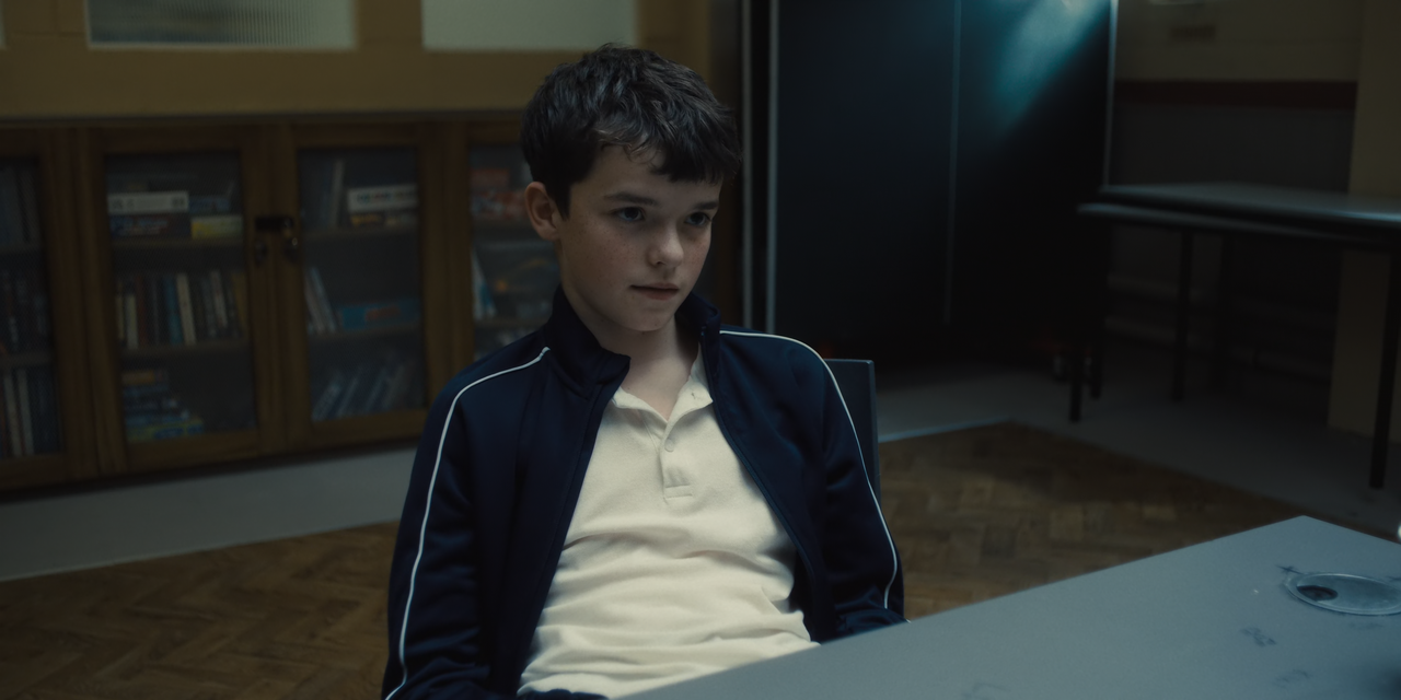 Adolescence.S01E03.2160p.10bit.NF.WEB-DL.DDP5.1.HEVC-Vyndros.mkv_snapshot_17.38_[2025.05.27_03.07.42